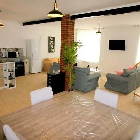 Holiday home Maison Au Bord Du Canal Moret-sur-Loing