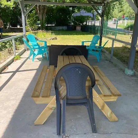 Holiday home Maison Au Bord Du Canal Moret-sur-Loing